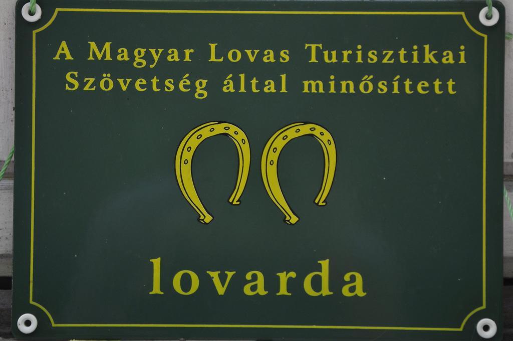 Kemence Mathias Lovasudvar מראה חיצוני תמונה